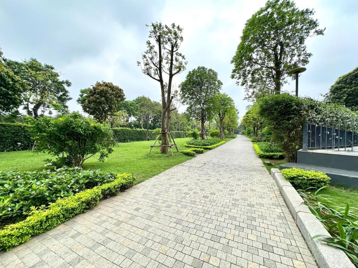 Wonderful Convenient To Airport And Centre *